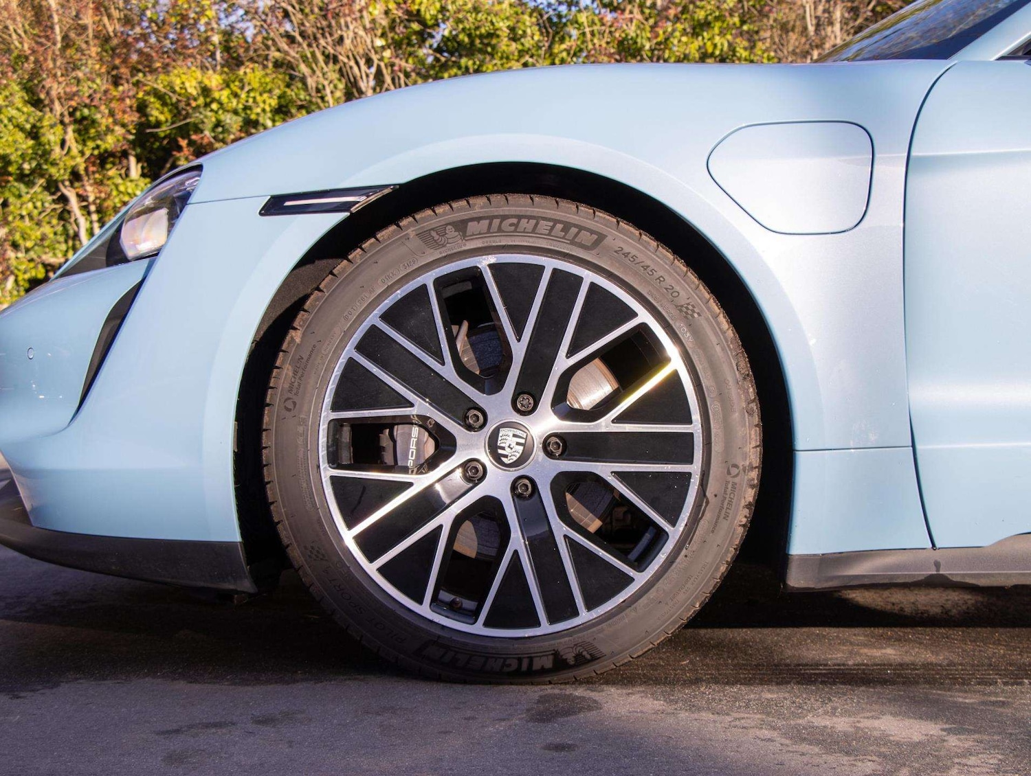 Used Porsche Taycan 2023 for sale - 77093321: Photo 3