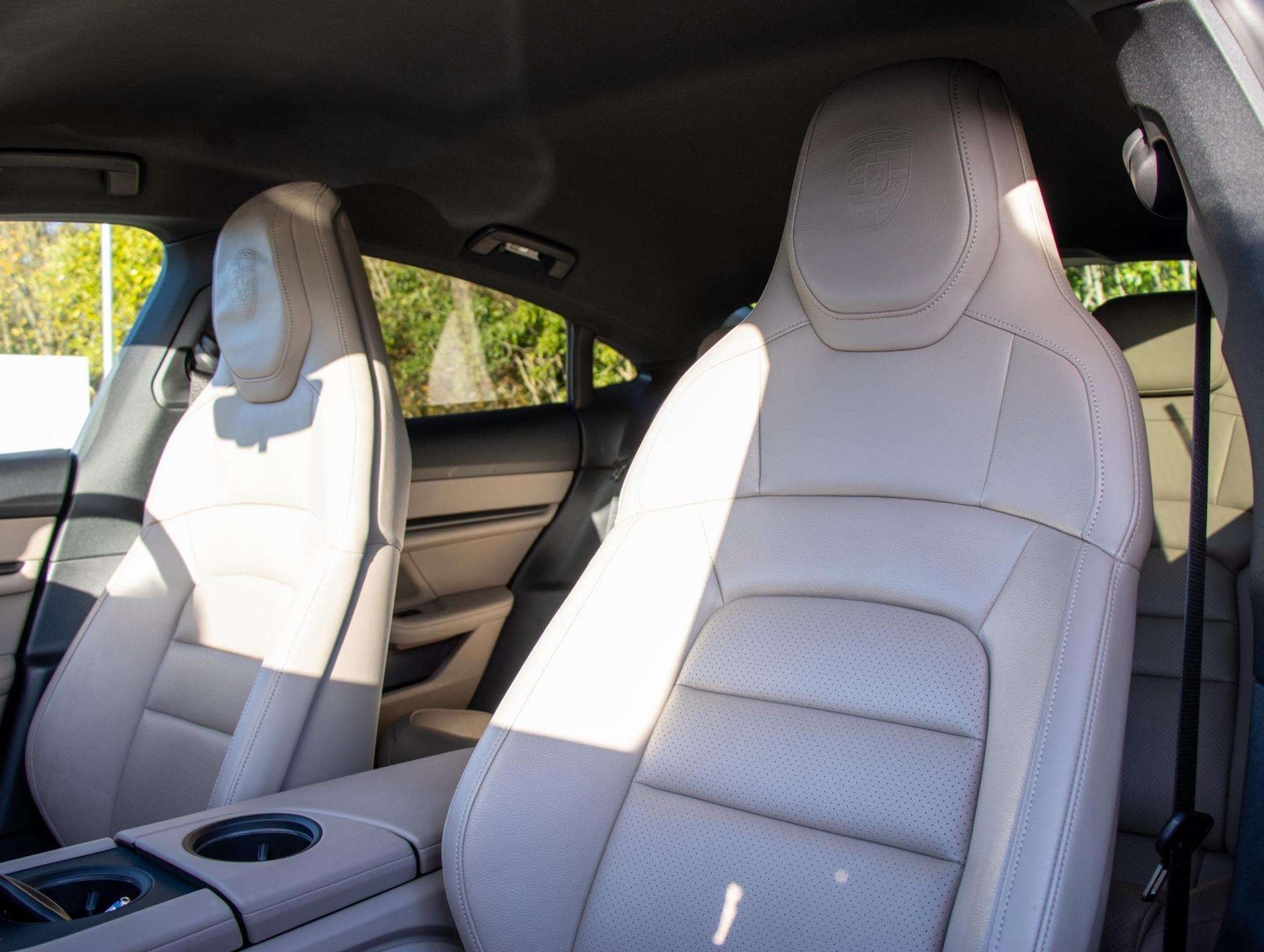 Used Porsche Taycan 2023 for sale - 77093321: Photo 31