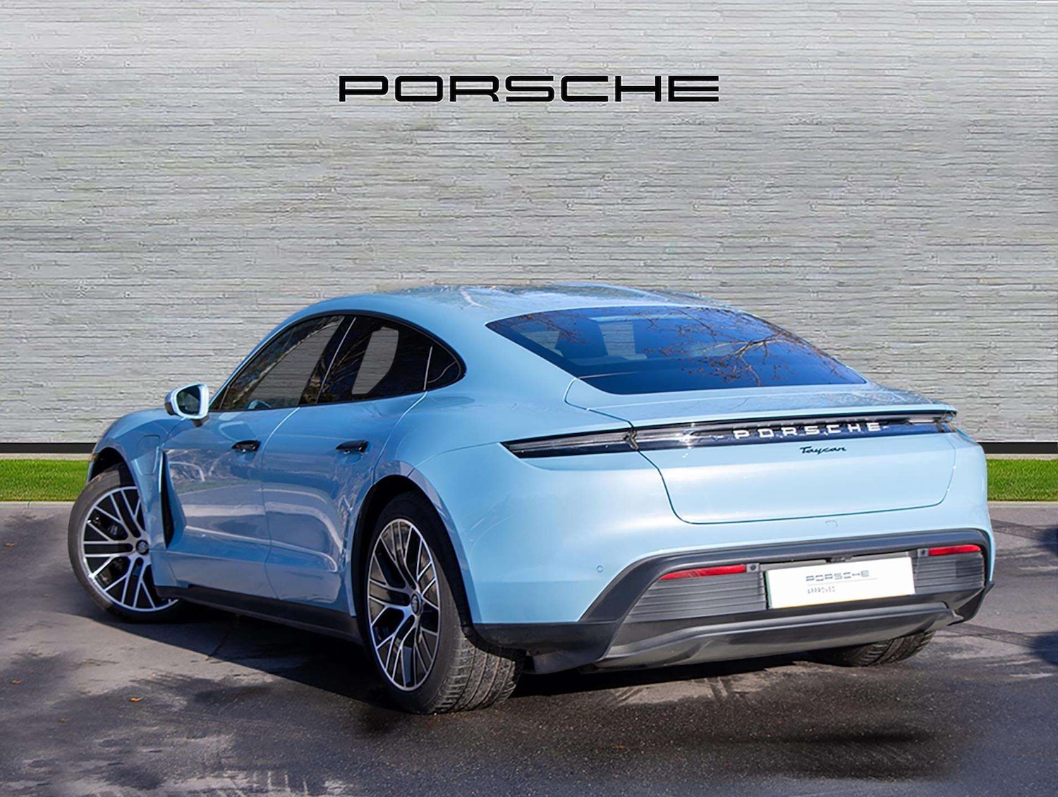 Used Porsche Taycan 2023 for sale - 77093321: Photo 4