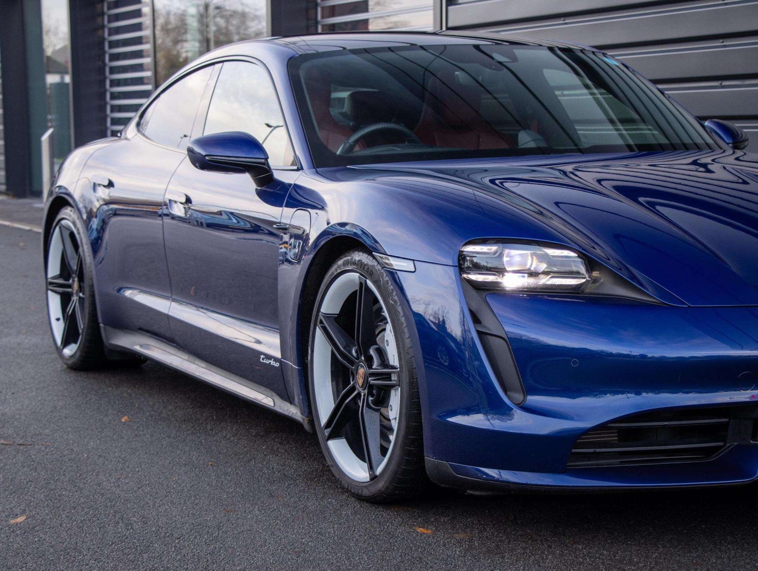 Used Porsche Taycan 2020 for sale - 77219538: Photo 19