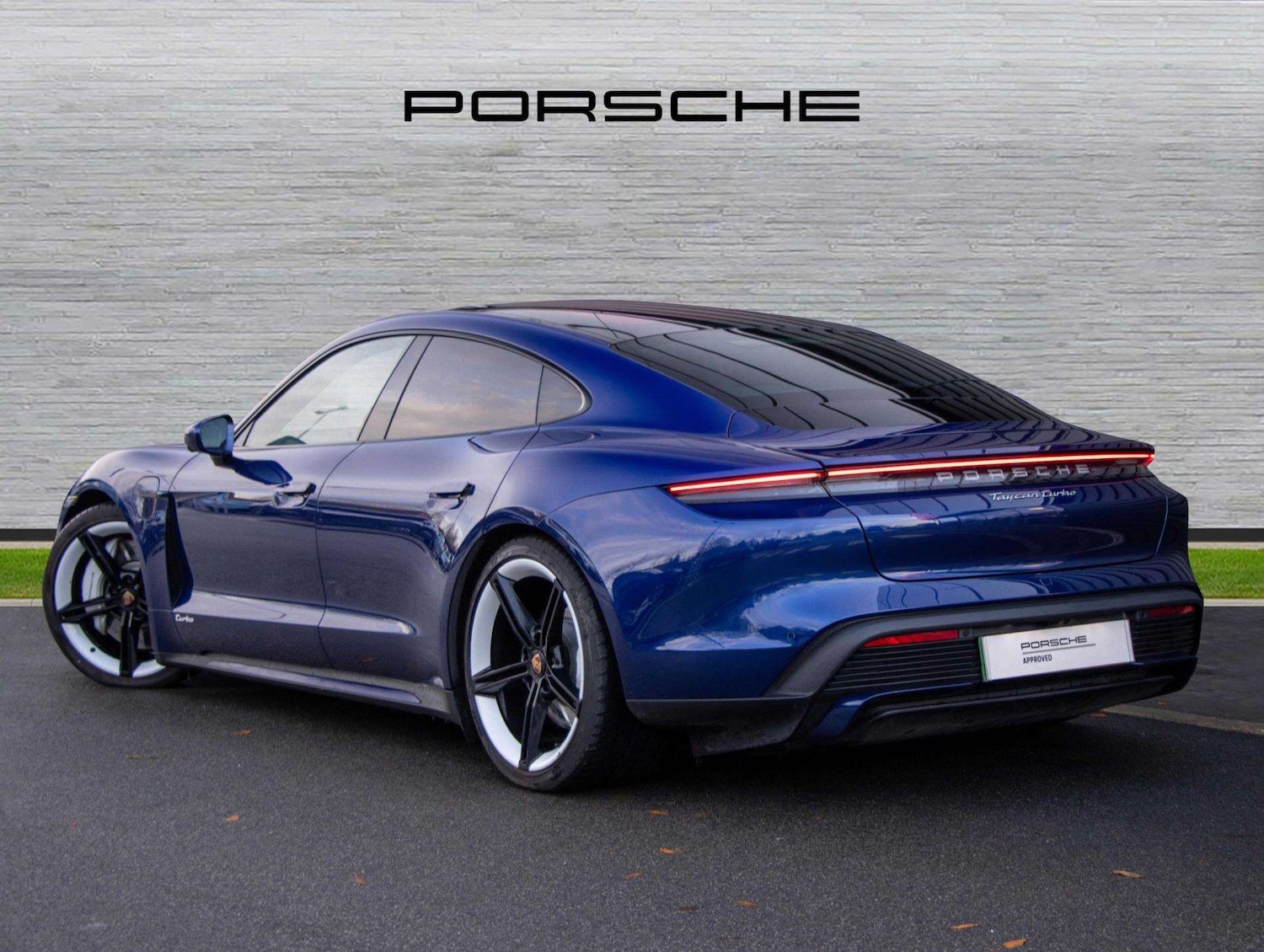 Used Porsche Taycan 2020 for sale - 77219538: Photo 3