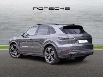 Used Porsche Cayenne 2023 for sale - 78786966: Photo