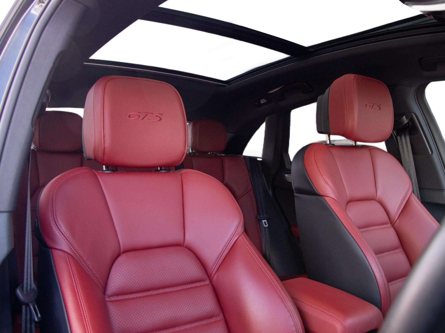 Used Porsche Macan 2025 for sale - 77842330: Photo 17