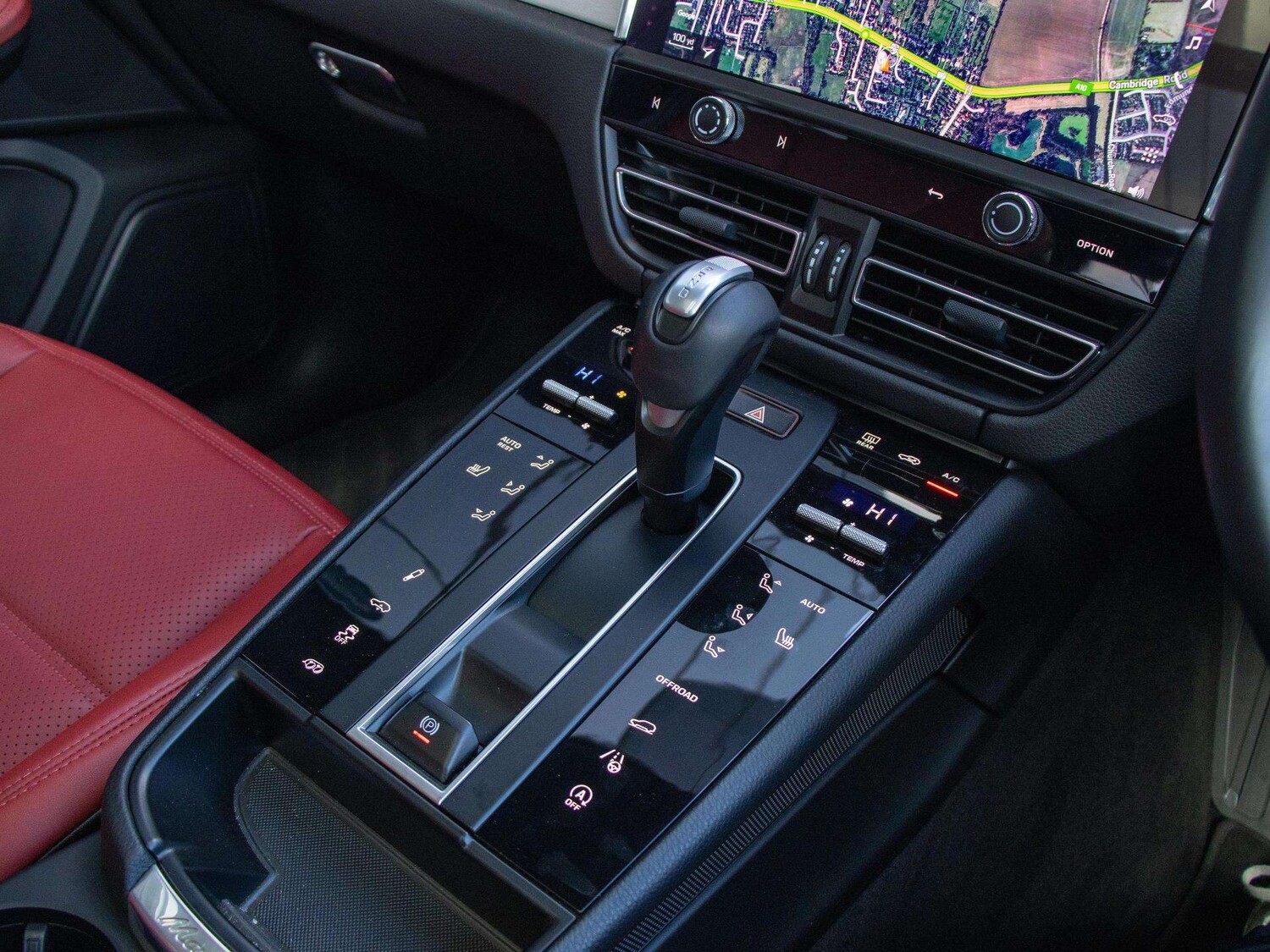 Used Porsche Macan 2025 for sale - 77842330: Photo 18