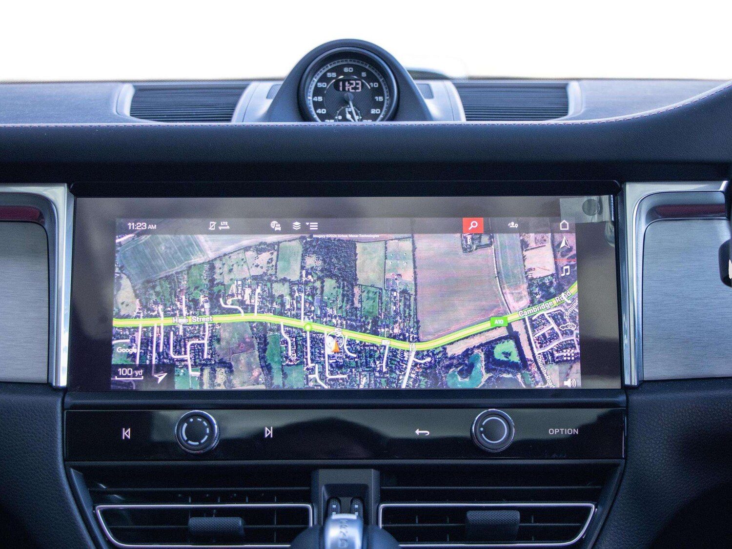 Used Porsche Macan 2025 for sale - 77842330: Photo 26