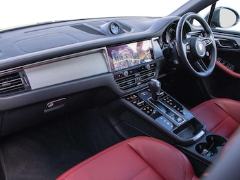 Used Porsche Macan 2025 for sale - 77842330: Photo