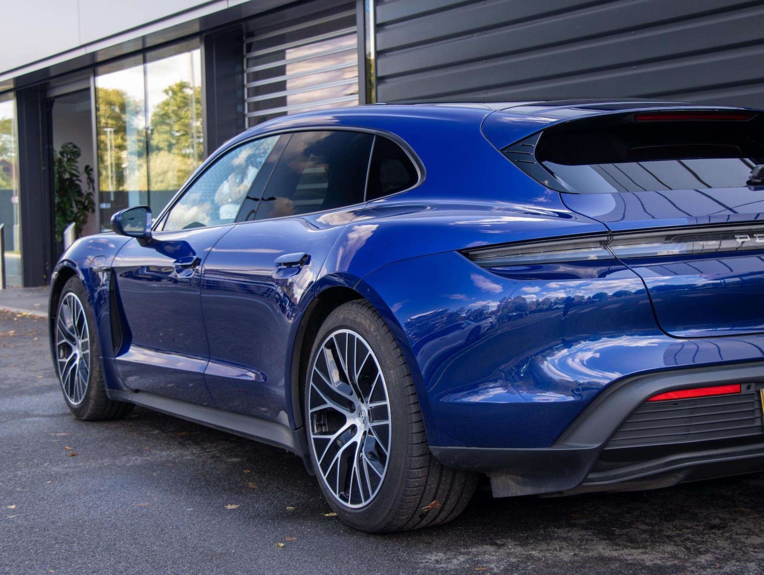 Used Porsche Taycan 2025 for sale - 76718209: Photo 21