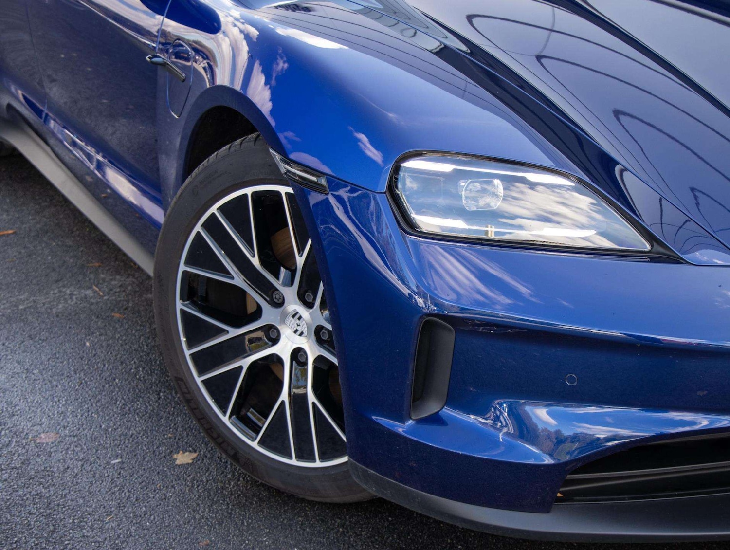 Used Porsche Taycan 2025 for sale - 76718209: Photo 33