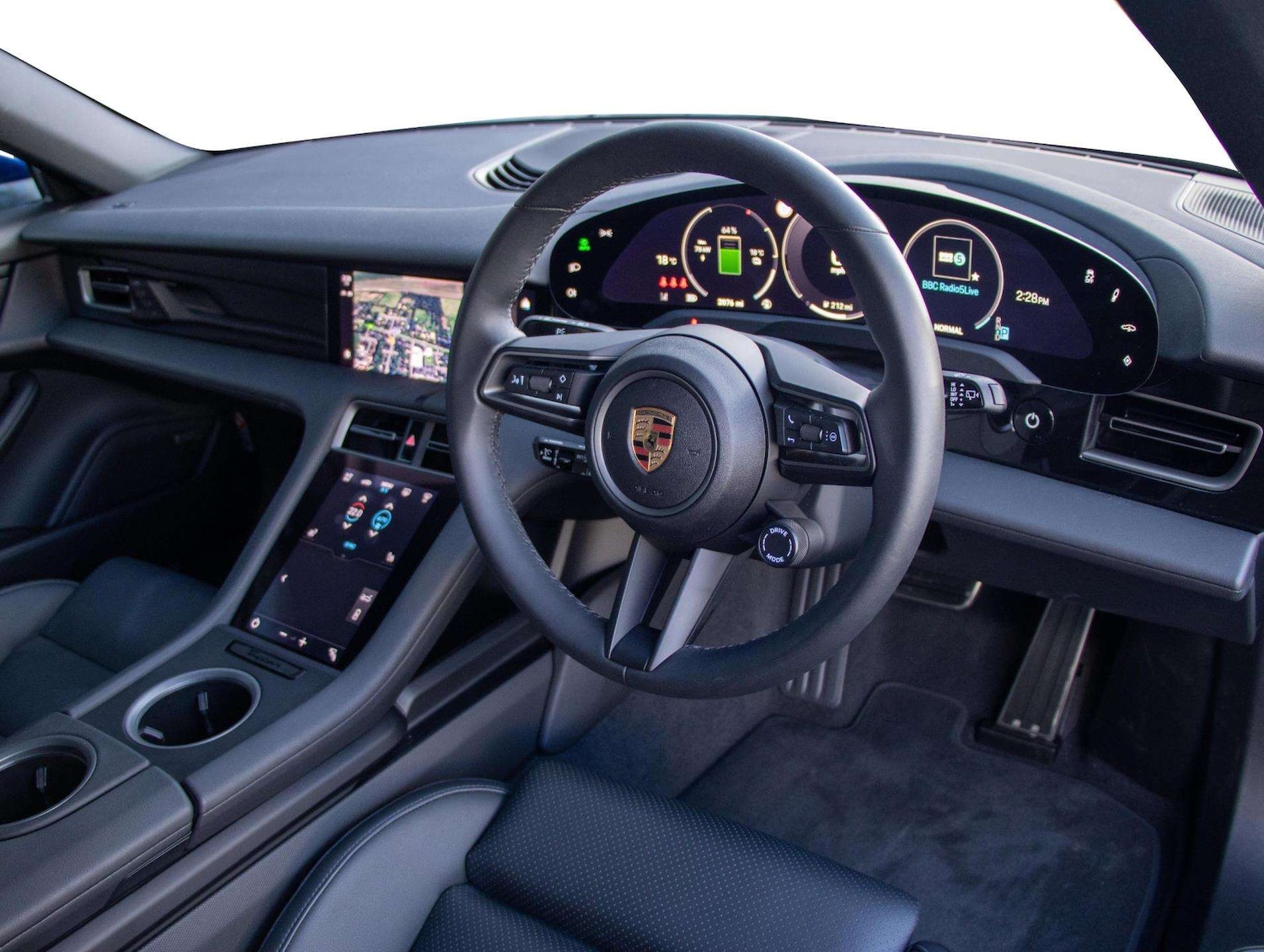 Used Porsche Taycan 2025 for sale - 76718209: Photo 5