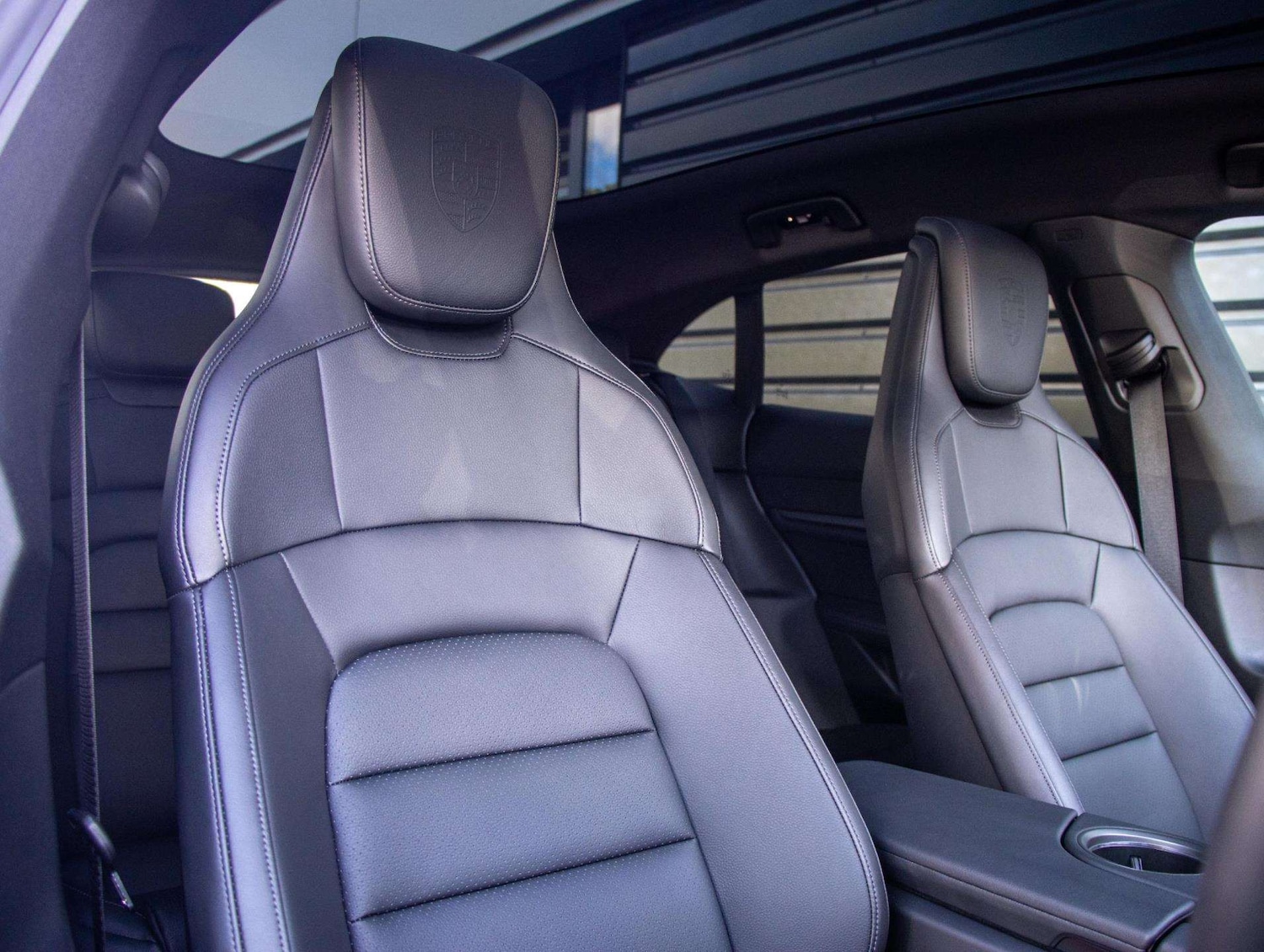 Used Porsche Taycan 2025 for sale - 76718209: Photo 8