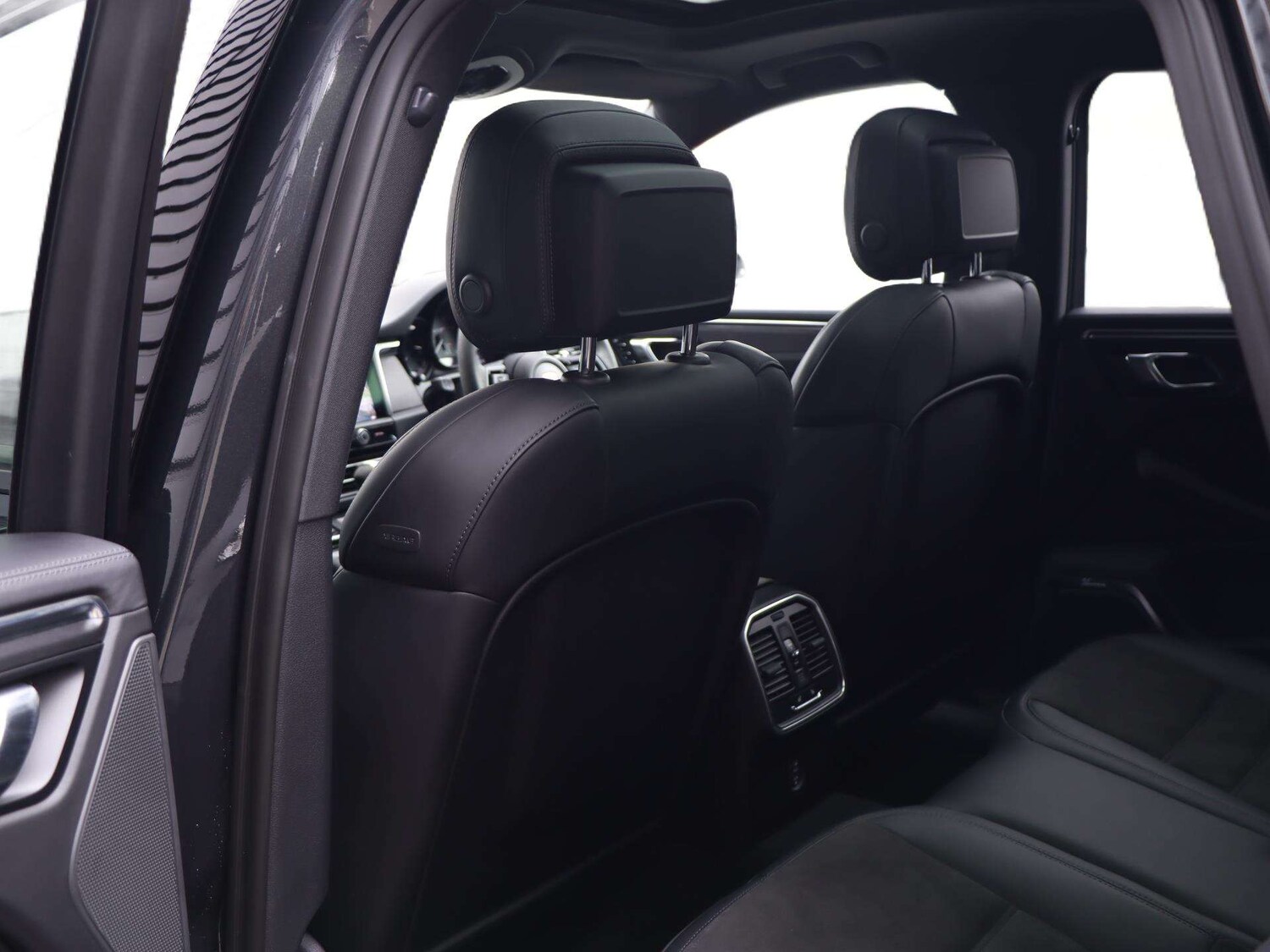 Used Porsche Macan 2024 for sale - 78118757: Photo 19