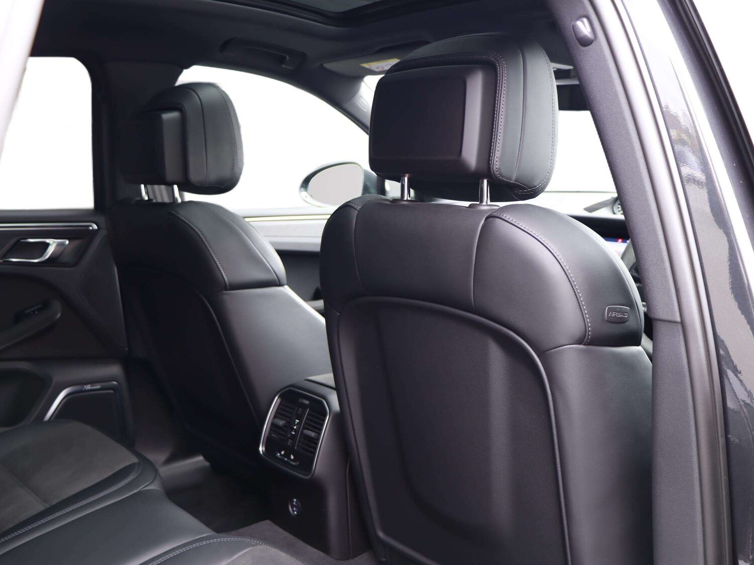 Used Porsche Macan 2024 for sale - 78118757: Photo 22