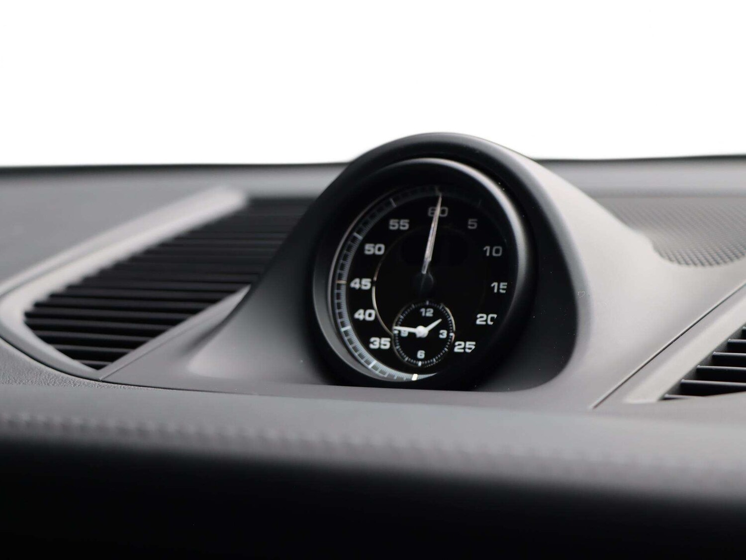 Used Porsche Macan 2024 for sale - 78118757: Photo 30