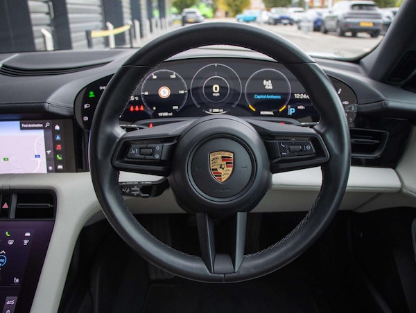 Used Porsche Taycan 2022 for sale - 76310887: Photo 12