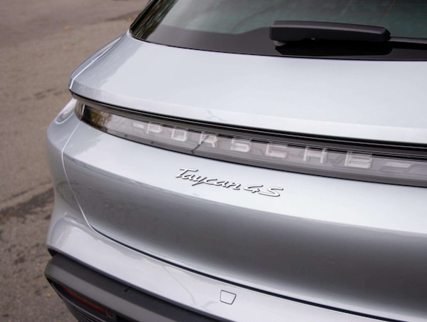 Used Porsche Taycan 2022 for sale - 76310887: Photo 30