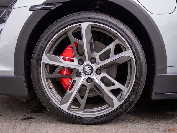 Used Porsche Taycan 2022 for sale - 76310887: Photo 3