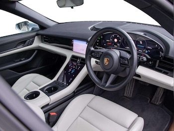 Used Porsche Taycan 2022 for sale - 76310887: Photo 4