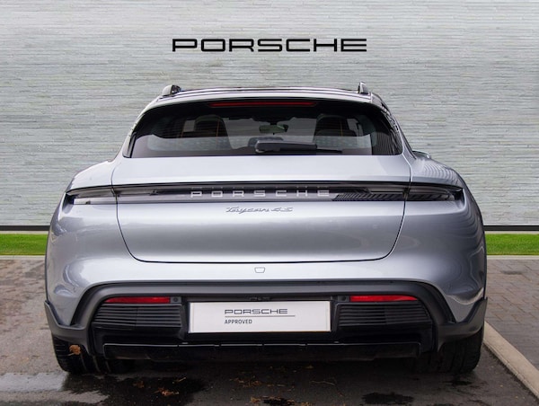 Used Porsche Taycan 2022 for sale - 76310887: Photo 6