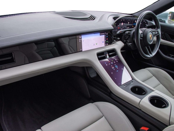 Used Porsche Taycan 2022 for sale - 76310887: Photo 9