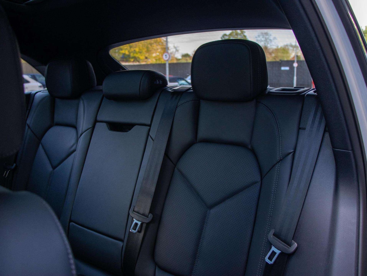 Used Porsche Macan 2025 for sale - 77134949: Photo 30