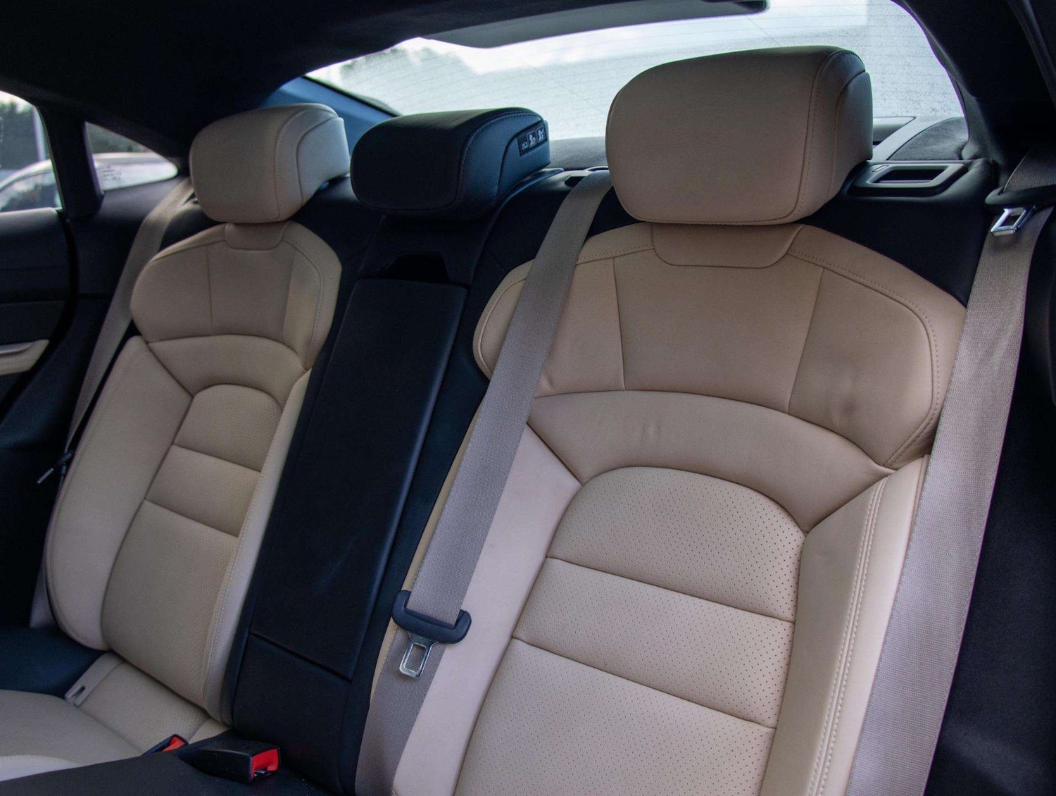 Used Porsche Taycan 2020 for sale - 76191898: Photo 27