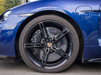 Used Porsche Taycan 2020 for sale - 76191898: Photo 4