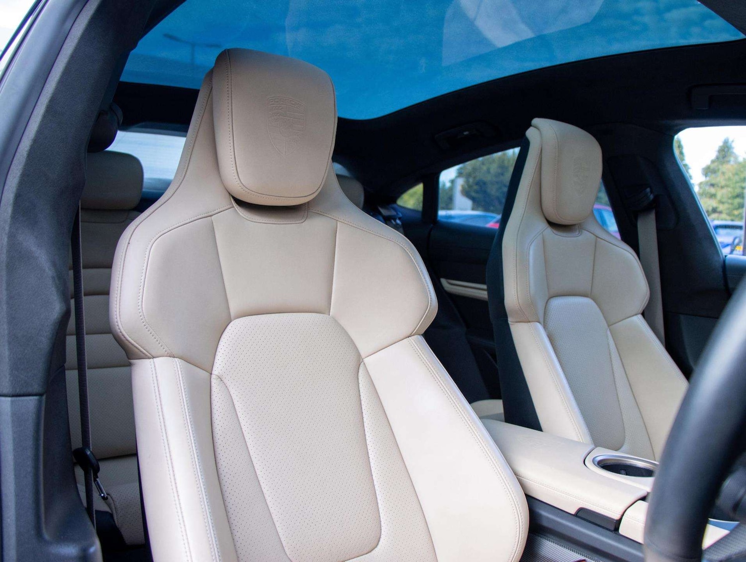 Used Porsche Taycan 2020 for sale - 76191898: Photo 8