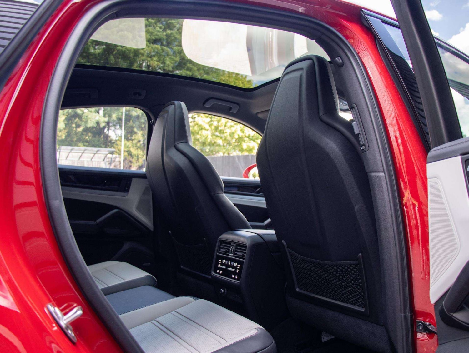 Used Porsche Cayenne 2024 for sale - 76648876: Photo 25