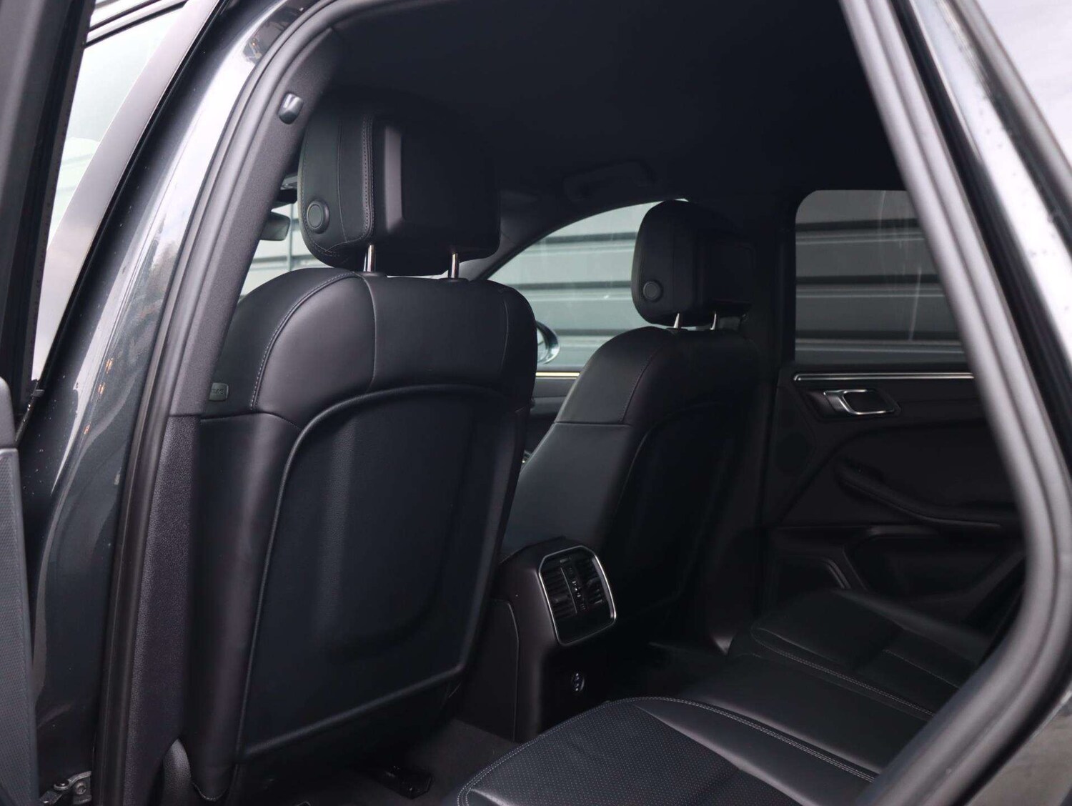 Used Porsche Macan 2022 for sale - 77686495: Photo 28