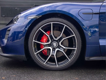 Used Porsche Taycan 2022 for sale - 77281842: Photo