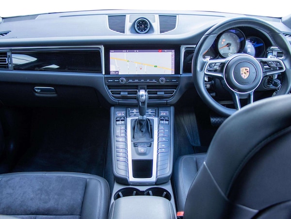Used Porsche Macan 2021 for sale - 76075262: Photo 10
