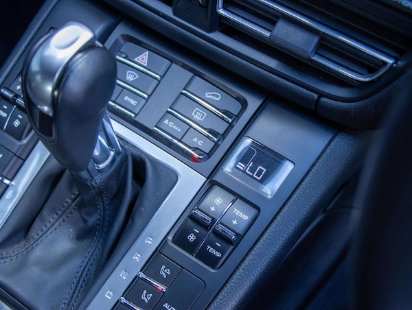 Used Porsche Macan 2021 for sale - 76075262: Photo 12
