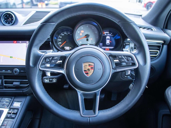 Used Porsche Macan 2021 for sale - 76075262: Photo 14
