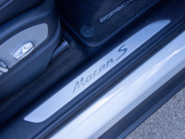 Used Porsche Macan 2021 for sale - 76075262: Photo 16