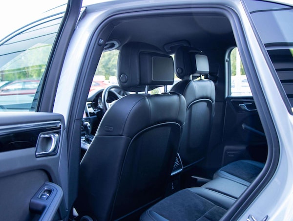 Used Porsche Macan 2021 for sale - 76075262: Photo 29