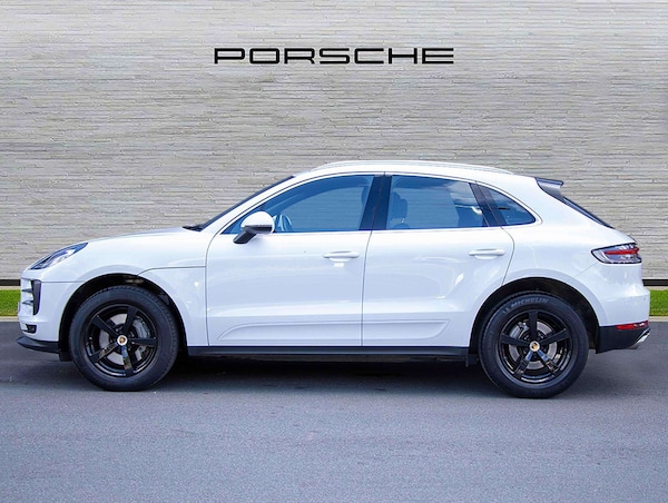 Used Porsche Macan 2021 for sale - 76075262: Photo 2