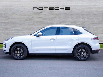 Used Porsche Macan 2021 for sale - 76075262: Photo 2