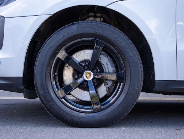 Used Porsche Macan 2021 for sale - 76075262: Photo 4