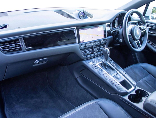 Used Porsche Macan 2021 for sale - 76075262: Photo 9
