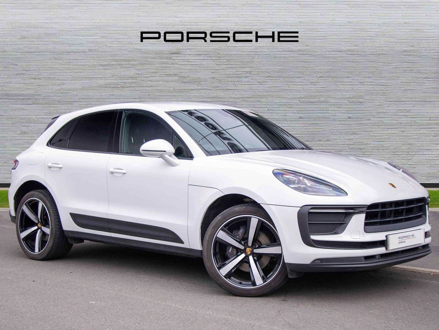 Used Porsche Macan 2021 for sale - 76553133: Photo 1