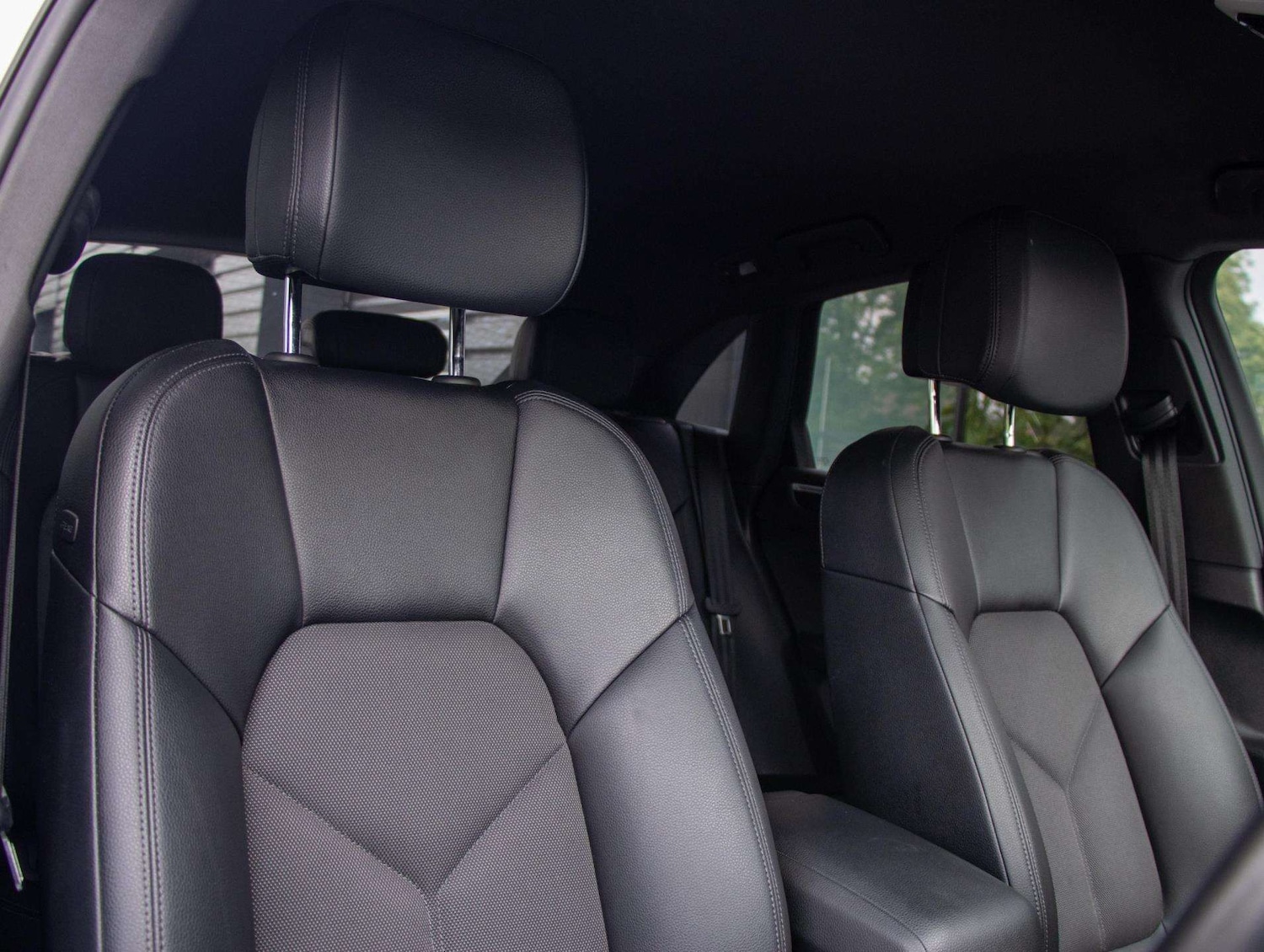 Used Porsche Macan 2021 for sale - 76553133: Photo 8