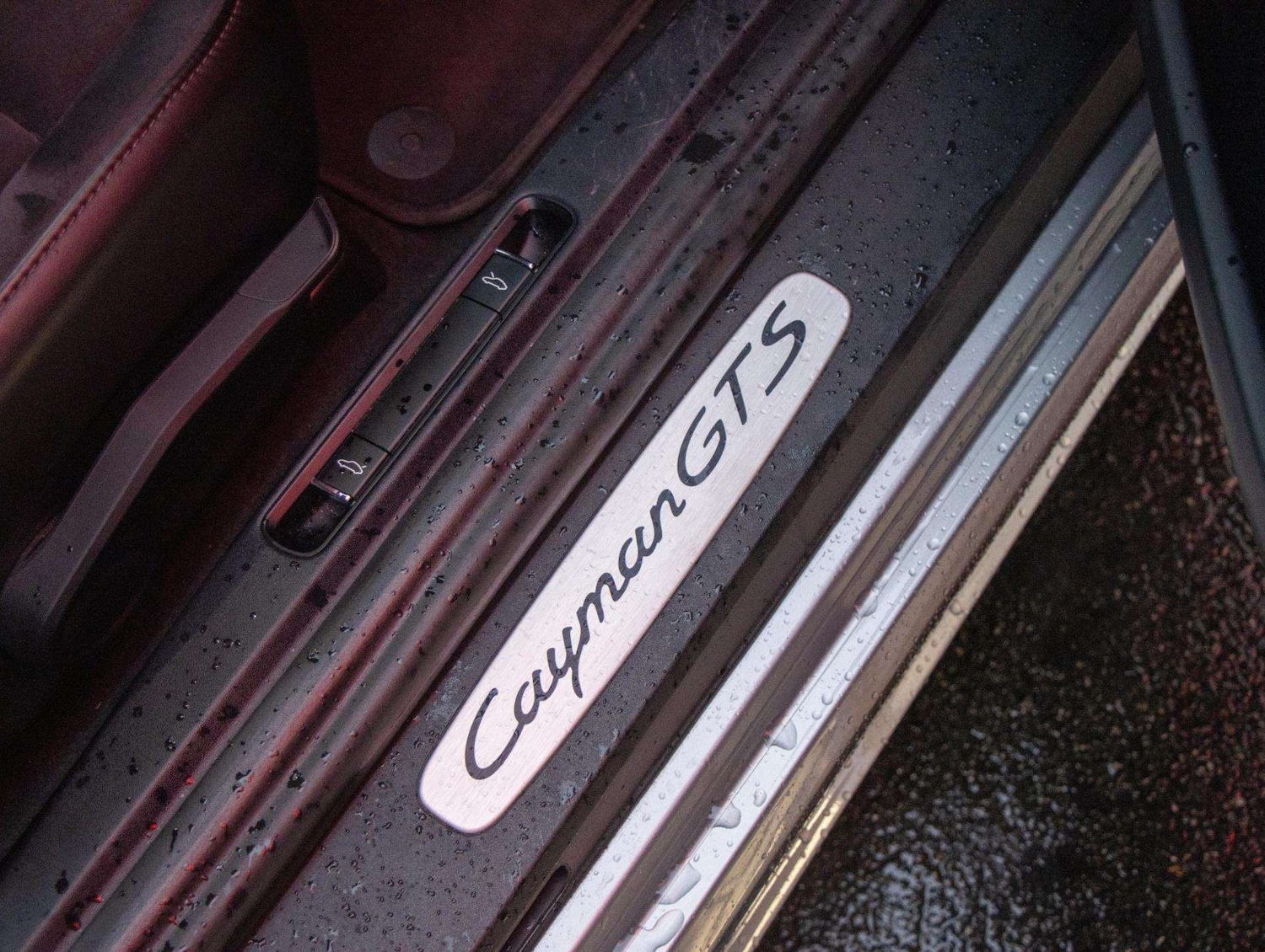 Used Porsche Cayman 2018 for sale - 76648966: Photo 18