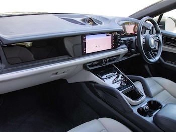 Used Porsche Cayenne 2023 for sale - 78451760: Photo