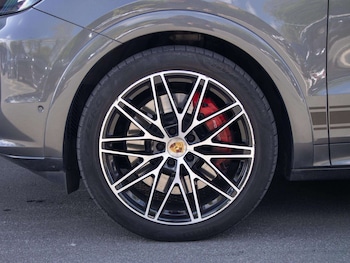Used Porsche Cayenne 2023 for sale - 78451760: Photo