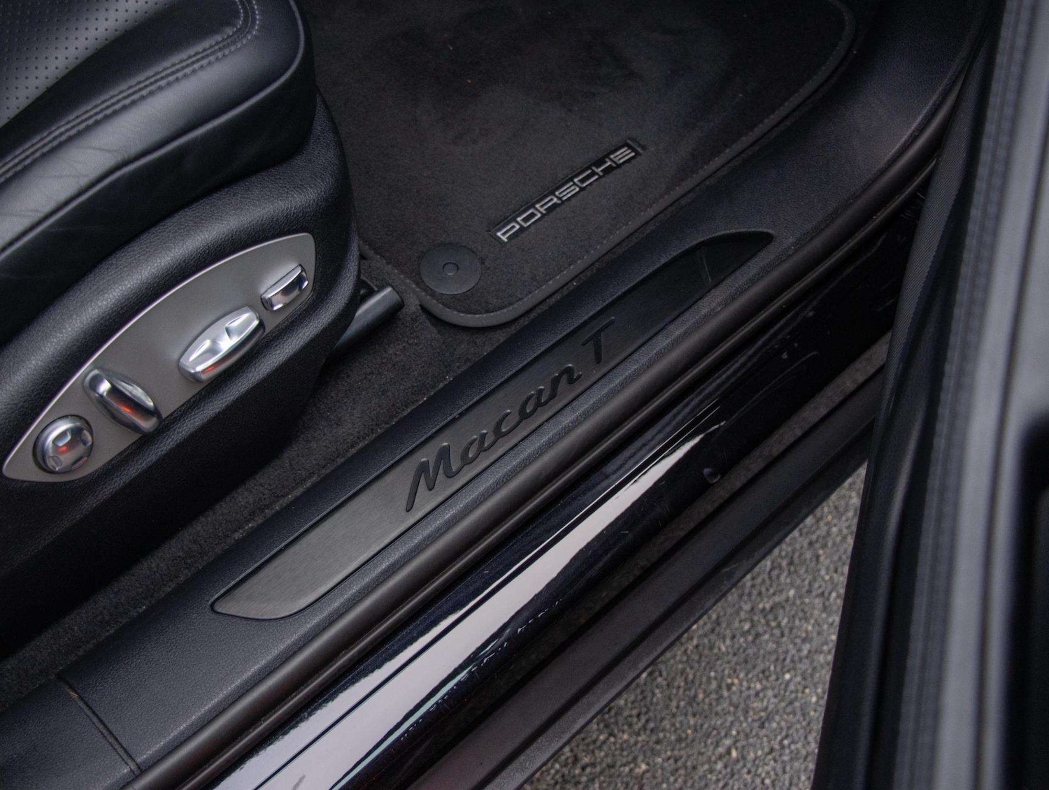 Used Porsche Macan 2023 for sale - 76827571: Photo 16