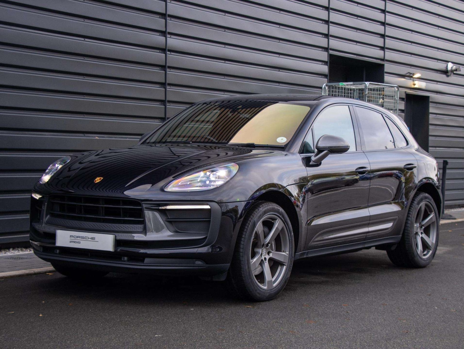 Used Porsche Macan 2023 for sale - 76827571: Photo 17