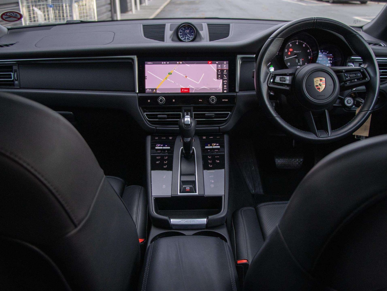 Used Porsche Macan 2023 for sale - 76827571: Photo 27