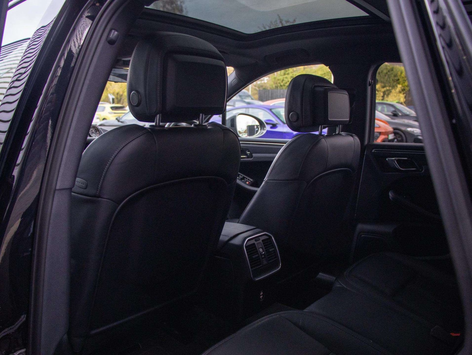 Used Porsche Macan 2023 for sale - 76827571: Photo 31