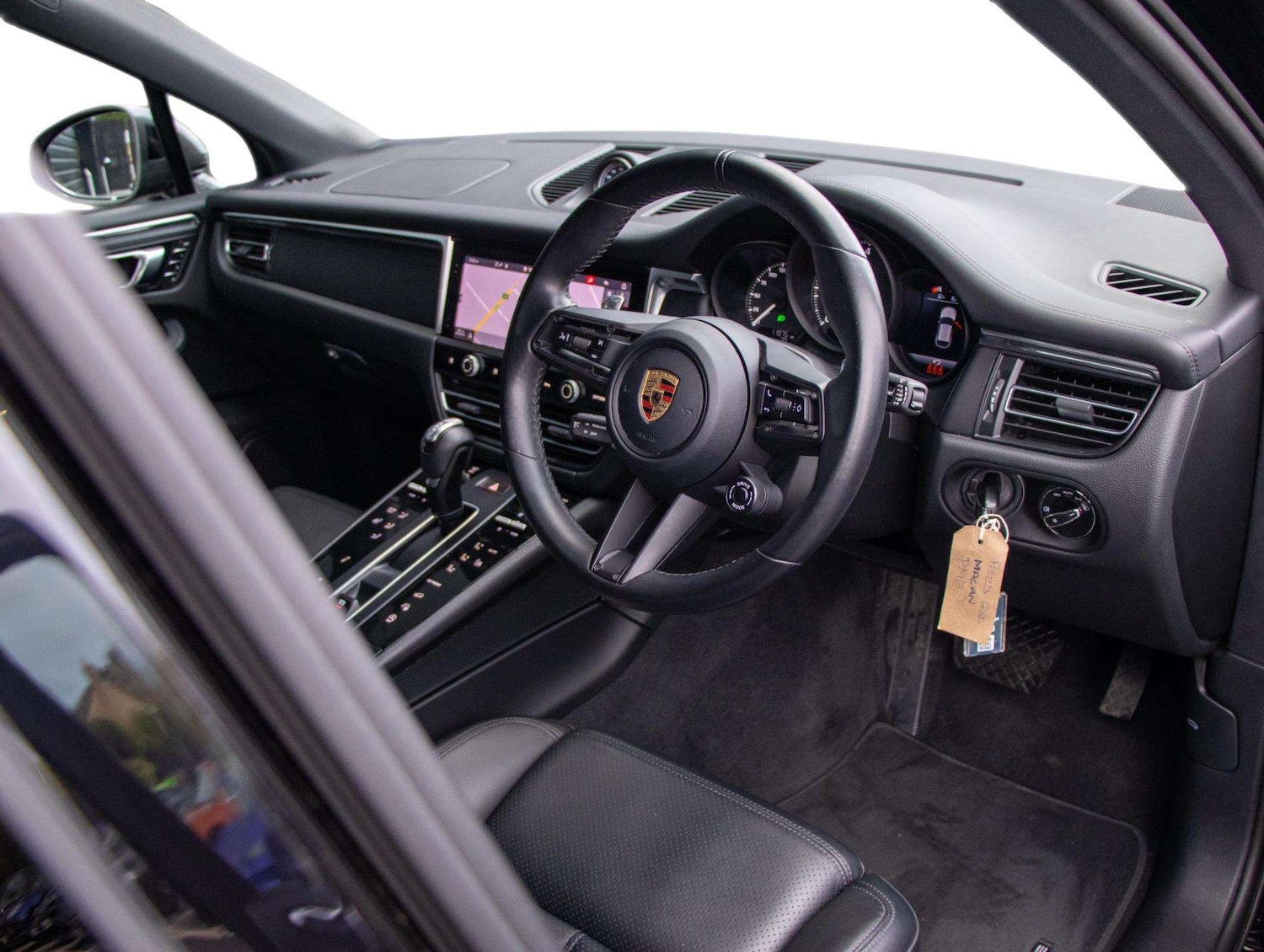 Used Porsche Macan 2023 for sale - 76827571: Photo 5