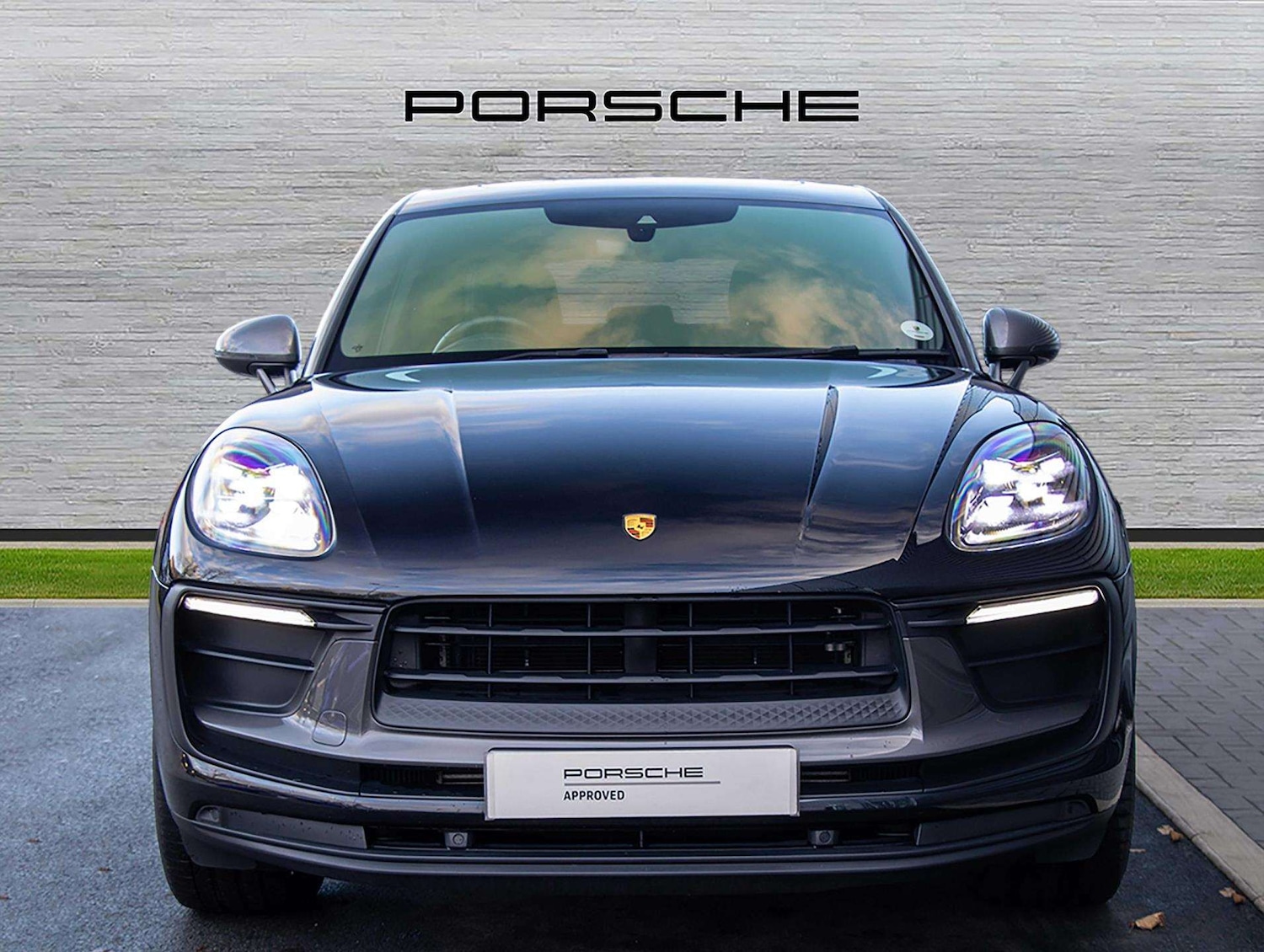 Used Porsche Macan 2023 for sale - 76827571: Photo 6